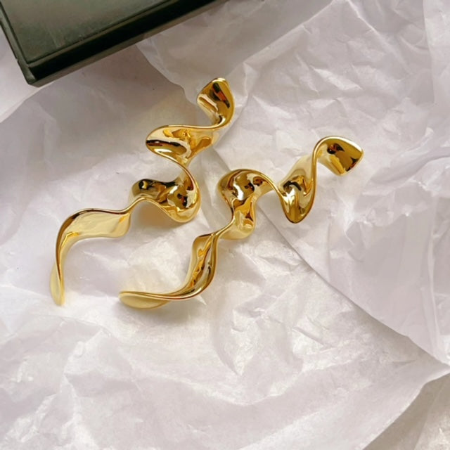 Earrings | The Ribbon